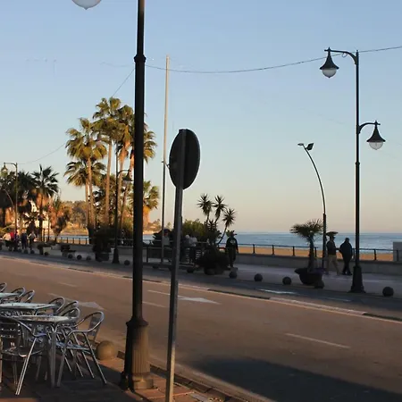 Cristamar Centro Y Playa 埃斯特波纳
